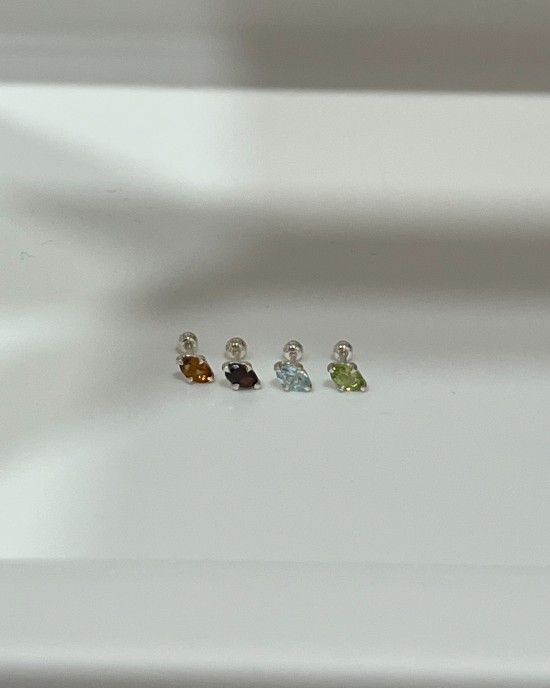 Basic piercing．天然石純銀耳環