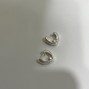 N07．重磅純銀珍珠耳環