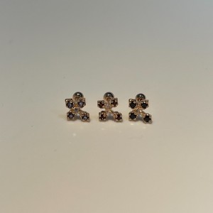 Cross Piercing．耳骨釘