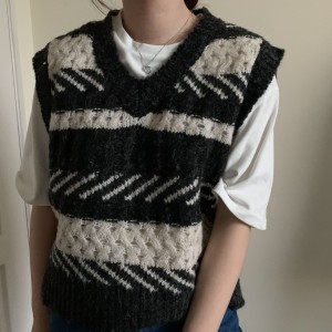 【KR】粗針織背心．上衣