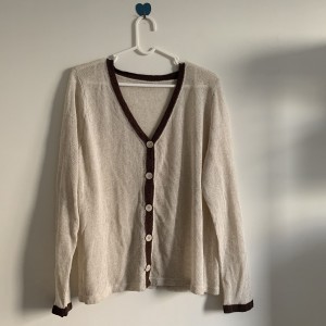 【CN】撞色針織衫．上衣